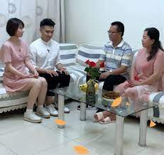 LỢI THẾ TRONG VIỆC CẦU THÂN